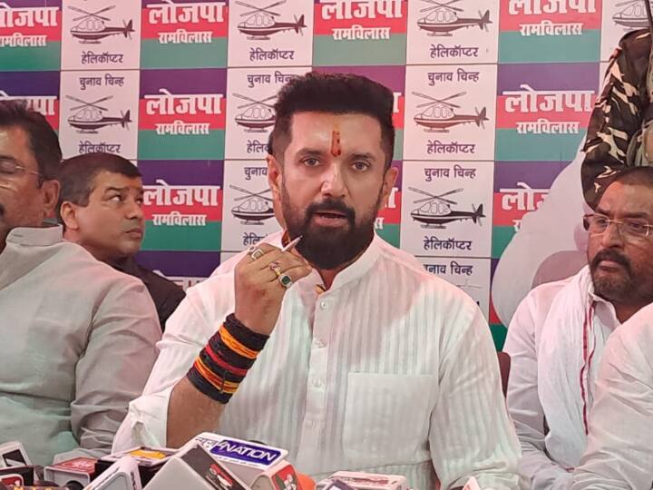 Chirag Paswan Statement: क्या बिजली को लेकर चिराग के चक्रव्यूह में फंसेंगे CM नीतीश कुमार? पार्टी ने किया बड़ा एलान Chirag Paswan gave statement regarding CM Nitish Kumar Rahul Gandhi Tejashwi Yadav and electricity bill Chirag Paswan Statement: क्या बिजली को लेकर चिराग के चक्रव्यूह में फंसेंगे CM नीतीश कुमार? पार्टी ने किया बड़ा एलान