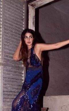 Rhea Chakraborty: ਬਲੂ ਟ੍ਰਾਂਸਪੇਰੇਂਟ ਆਊਟਫਿਟ 'ਚ ਰੀਆ ਚੱਕਰਵਰਤੀ ਨੇ ਦਿਖਾਈ ਆਪਣੀ ਖੂਬਸੂਰਤੀ