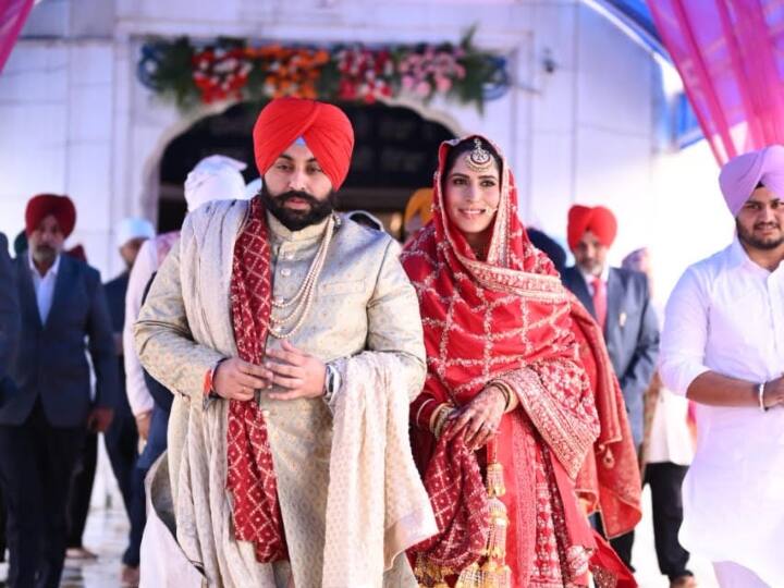 Harjot Singh Bains Wedding News: पंजाब के कैबिनेट मंत्री हरजोत सिंह बैंस आज शादी के बंधन मे बंध गए. आईपीएस अफसर जयोति यादव से उनका विवाह संपन्न हुआ है. ज्योति यादव पंजाब पुलिस में  एसपी हैं.