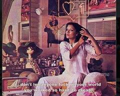 Zeenat Aman Memes: खुद पर बने मीम्स को देख जीनत अमान नहीं रोक पाई अपनी हंसी, फैंस को दिखाई झलक