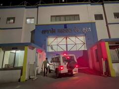 गुजरात की 17 जेलों में रातभर ताबड़तोड़ छापेमारी, कई मोबाइल फोन जब्त, गृह मंत्री संघवी ने की लाइव मॉनिटरिंग