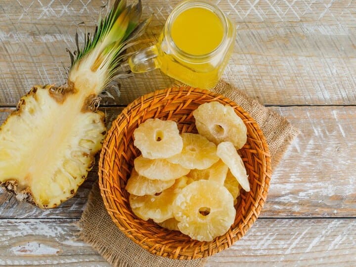 benefits of drinking pineapple water daily for health Pineapple Water: सेहत के लिए वरदान साबित हो सकता है पाइनएप्पल वॉटर...दूर होगी पानी की कमी, खिल उठेगा चेहरा