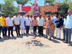 Photo : मंत्री भुमरेंच्या विरोधात बातमी केल्याने 'सामना'ची शिंदे गटाकडून होळी, पाहा फोटो