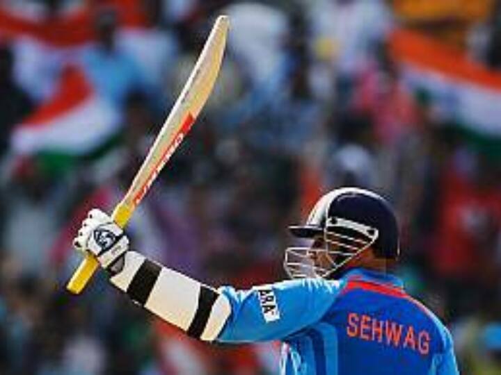 भारतीय क्रिकेट के दिग्गज विस्फोटक बल्लेबाज वीरेंद्र सहवाग ने अपने करियर में कई रिकॉर्ड तोड़े और बनाएं हैं. सहवाग की बल्लेबाजी का खौफ पूरे दुनिया भर के गेंदबाजों में था. पर क्या आपको पता है सहवाग के लिए नंबर 19 बहुत करीब रहा है.