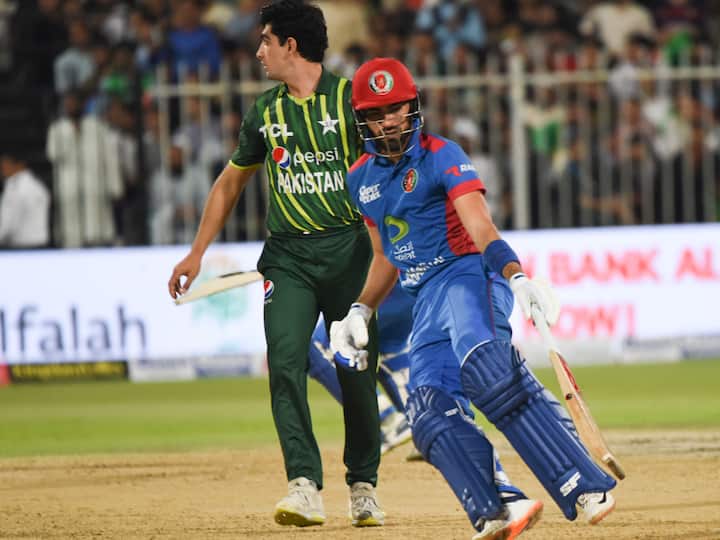AFG vs PAK T20 Mohammad Nabi stars as Afghanistan stun Pakistan in T20 series opener అఫ్గాన్ చేతిలో చిత్తుగా ఓడిన పాకిస్తాన్-మూడంకెల స్కోరు చేయడానికి ముప్పుతిప్పలు