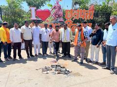 Photo : मंत्री भुमरेंच्या विरोधात बातमी केल्याने 'सामना'ची शिंदे गटाकडून होळी, पाहा फोटो