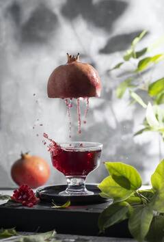Pomegranate Juice : वजन कमी करण्यासाठी डाळिंबाचा रस गुणकारी; वाचा फायदे