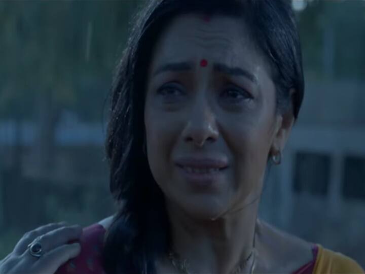 Anupamaa Spoiler Alert: Anupama is all alone looking for Anuj, hitting the spot