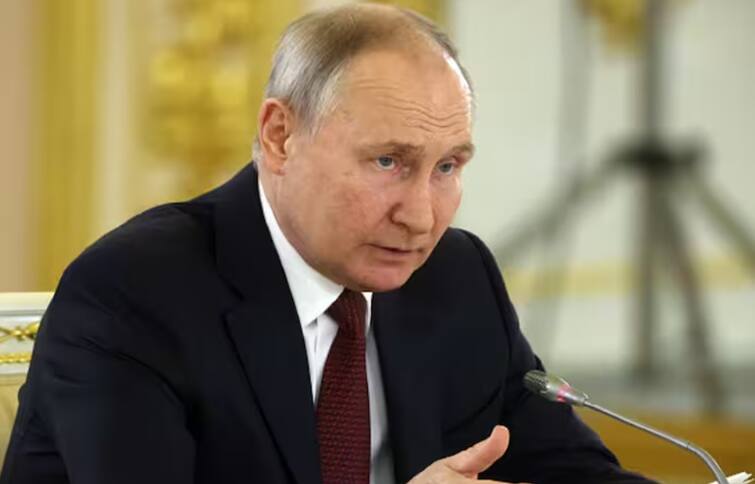 Vladimir Putin Might Deploy Tactical Nuclear Weapon In Belarus Claims Report Vladimir Putin:ফের কি পরমাণু যুদ্ধের অশনি সঙ্কেত রাশিয়া-ইউক্রেন সীমান্তে?