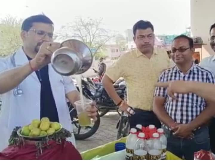 RTH Bill Protest doctors put lemonade And Pani Puri cart at crossroads Warn Government to take back bill ann RTH Bill Protest: डॉक्टरों ने चौराहे पर लगाया नींबू पानी- पानी पूरी का ठेला; बोले- 'अगर बिल वापस नहीं हुआ तो...'