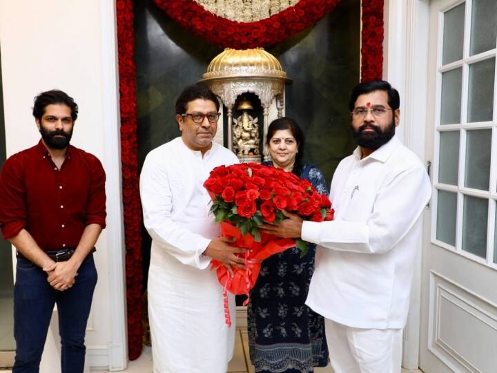 Maharashtra Politics: महाराष्ट्र के CM एकनाथ शिंदे और राज ठाकरे की मुलाकात, जानें क्या हैं राजनीतिक मायने? Maharashtra politics CM Eknath Shinde meets MNS Chief Raj Thackeray in mumbai Maharashtra Politics: महाराष्ट्र के CM एकनाथ शिंदे और राज ठाकरे की मुलाकात, जानें क्या हैं राजनीतिक मायने?