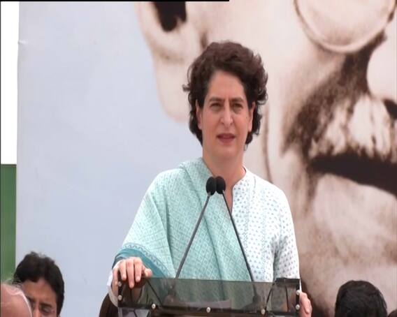 ‘મંત્રી મેરી માં કા અપમાન ભરી સંસદ મેં કરતે હૈ.. જવાબ નહીં દે પાતે તો સત્તા કો લેકર દબાતે હૈ..’