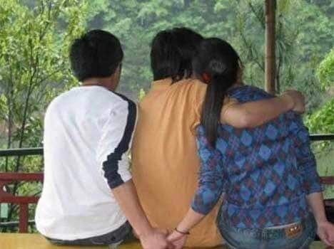 প্রেমিক প্রতারণা করছে কিনা তা সম্পূর্ণরূপে জানা কঠিন, তবে এখানে কিছু লক্ষণ রয়েছে যা আপনি যাচাই করে দেখতে পারেন।