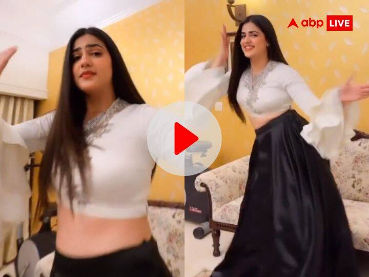 Pranjal Dahiya Dance on film Pushpa famous song Saami Saami Video goes viral Watch: ‘सामी-सामी’ गाने पर हरियाणवी एक्ट्रेस प्रांजल दहिया ने लूटी महफिल, एक्सप्रेशन देख क्लीन बोल्ड हुए फैंस