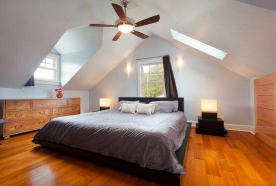 145 ਅਤੇ 225 ਵਰਗ ਫੁੱਟ ਦੇ ਵਿਚਕਾਰ ਵਾਲੇ ਕਮਰਿਆਂ ਲਈ 44 ਅਤੇ 50-ਇੰਚ ਬਲੇਡ ਵਾਲੇ ਪੱਖੇ ਠੀਕ ਹੋਣਗੇ। ਜਦੋਂਕਿ 226 ਅਤੇ 400 ਵਰਗ ਫੁੱਟ ਦੇ ਕਮਰਿਆਂ ਲਈ 50 ਅਤੇ 54 ਇੰਚ ਦੇ ਵਿਚਕਾਰ ਬਲੇਡ ਵਾਲੇ ਪੱਖੇ ਬਿਹਤਰ ਹਨ।