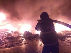 Pune Fire :  कुदळवाडी चिखलीत भंगाराच्या गोदामाला मध्यरात्री आग, सर्वदूर आगीचे लोट