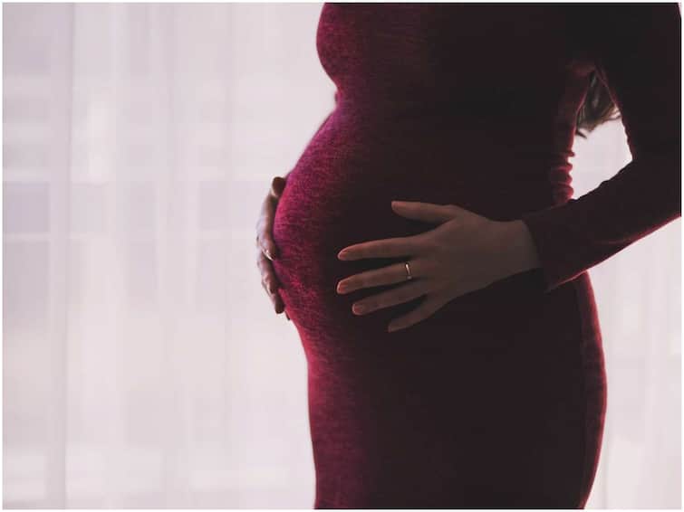 Pregnant women beware, risk of premature birth if dental problems – says new study