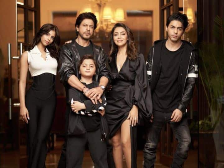 Gauri wrote a big talk by sharing a new photo with Shah Rukh Khan and children, ‘Family who makes a house’