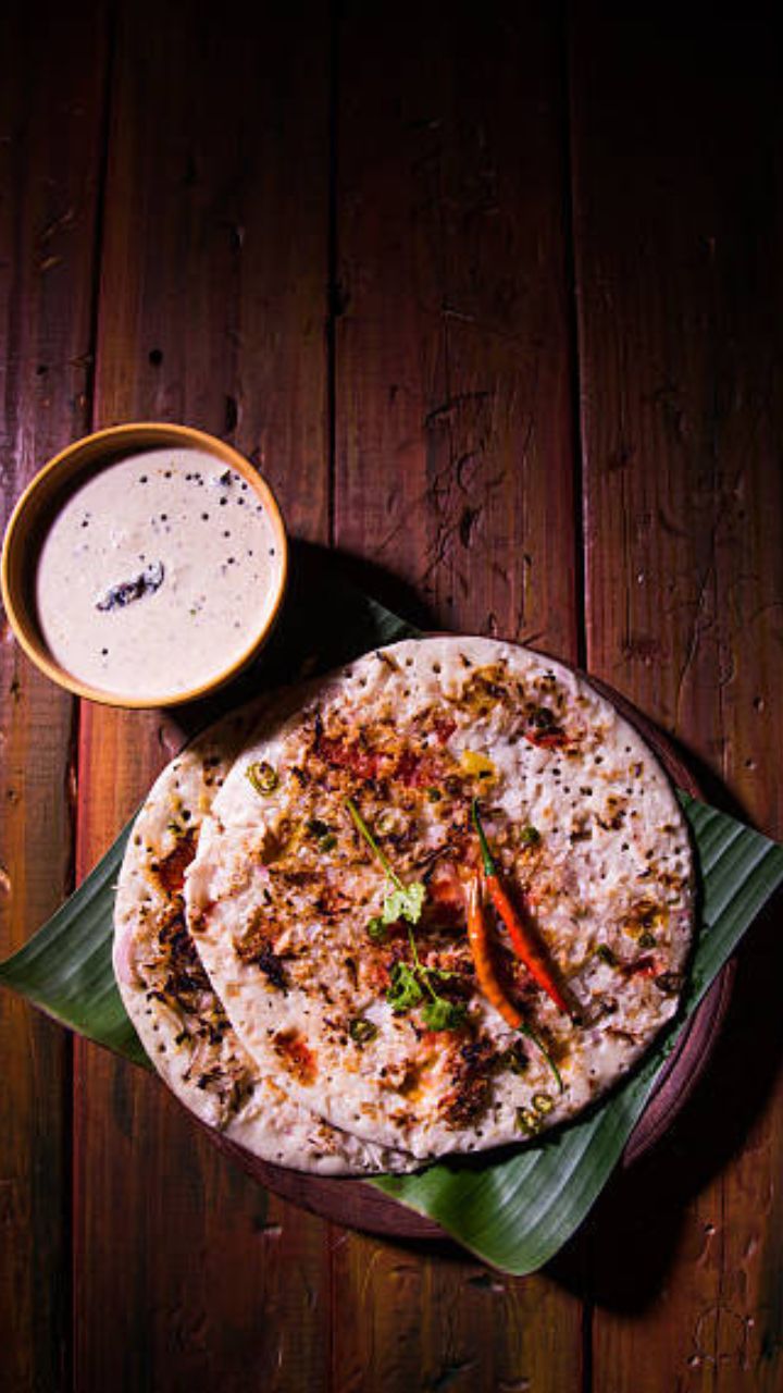 வெங்காய ஊத்தப்பம், தேங்காய்ச்சட்டினி