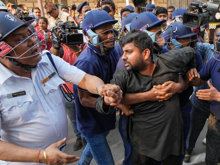 She claimed that the man who had filed the defamation case against Rahul Gandhi had taken a stay on the case last year. 