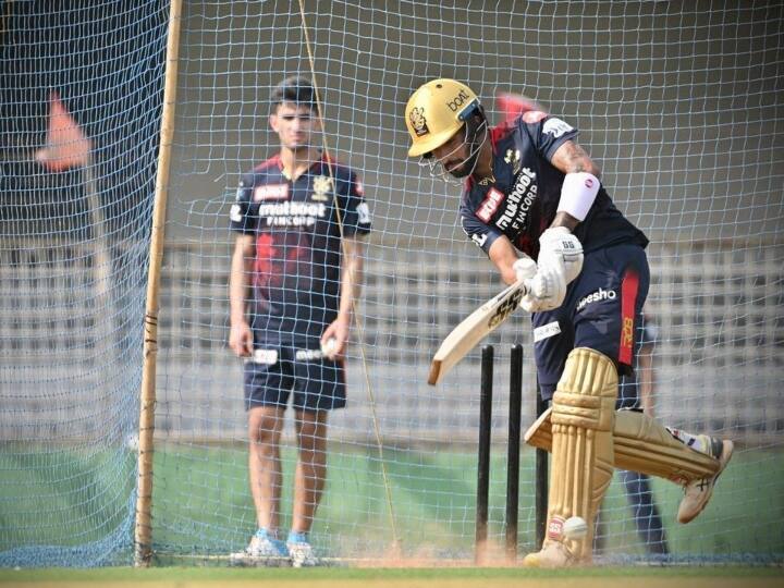 IPL 2023: RCB के लिए बुरी खबर, पिछले सीजन शतक जड़ने वाला बल्लेबाज पहले हाफ से हो सकता है बाहर RCB's batsman Rajat Patidar is doubtful for the 1st half of IPL 2023 due to heel injury know details IPL 2023: RCB के लिए बुरी खबर, पिछले सीजन शतक जड़ने वाला बल्लेबाज पहले हाफ से हो सकता है बाहर