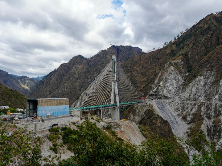 Anji Bridge Closer Completion Indias First Cable Styled Railway Bridge ...