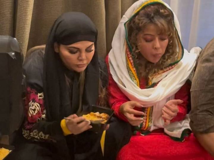 Rakhi Sawant First Ramadan 2023 Actress hosts Iftar Party at her home enjoyed food with friends and media Rakhi Sawant Ramadan: राखी सावंत ने धर्म बदलने के बाद पहली बार रखा रोजा, होस्ट की इफ्तार पार्टी, बुर्का पहने नजर आईं एक्ट्रेस