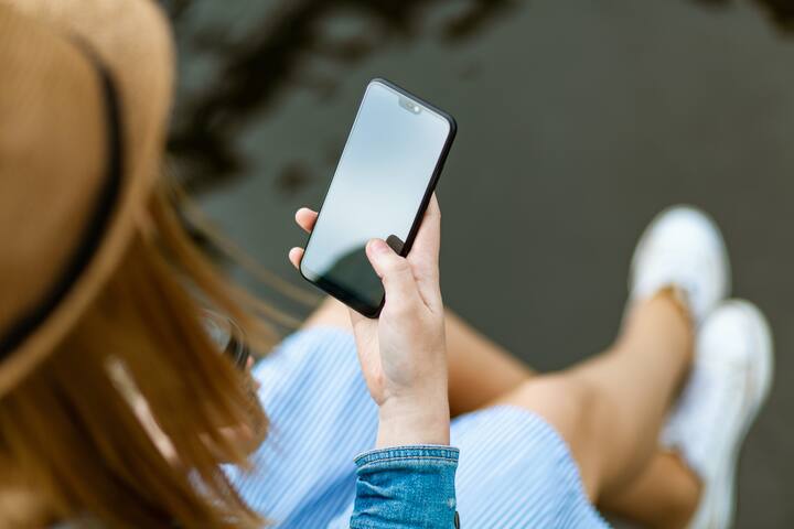 ভারতে লঞ্চ হতে চলেছে মোটো জি১৩ (Moto G13) ফোন। আগামী ২৯ মার্চ মোটোরোলা 'জি' সিরিজের (Motorola G Series Phone) এই ফোন দেশে লঞ্চ হবে বলে জানা গিয়েছে।