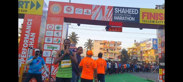 महापौर दिग्विजय सूर्यवंशी, भाजप नेते शेखर इनामदार, महापालिका आयुक्त सुनील पवार तसेच राष्ट्रवादीचे युवा नेते रोहित पाटील यांनी सर्वांचे स्वागत केले.