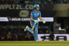 In Pics: WPL का पहला खिताब जीतने के बाद कुछ इस तरह जश्न में डूबीं मुंबई इंडियंस की खिलाड़ी, देखें तस्वीरें
