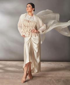 वेडिंग सीजन के लिए एकदम परफेक्ट है रवीना टंडन के यह 7 स्टनिंग लुक्स, आप भी ट्राई कर लगेंगी अप्सरा