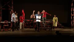 ৫০ বছর পরে নতুন আঙ্গিকে আবার মঞ্চে ফিরছে উৎপল দত্তের 'ব্যারিকেড'