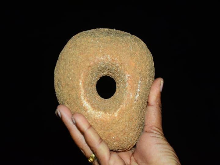 Sivagangai Stone Age Stones Neolithic Tools Discovered in Sivagangai TNN Sivagangai: சிவகங்கையில் பெருங்கற்கால கல்வட்டங்கள், கற்பதுக்கை எச்சங்கள், கற்காலக்கருவி கண்டுபிடிப்பு