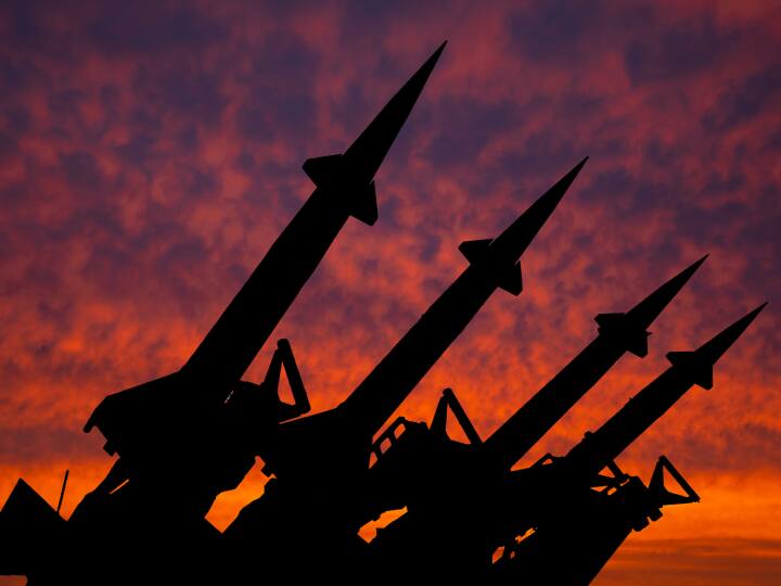North Korea Missile: किसे आंख दिखा रहा नॉर्थ कोरिया? फिर दागी दो मिसाइल, पिछले 11 दिनों में रिकॉर्ड 20 टेस्ट