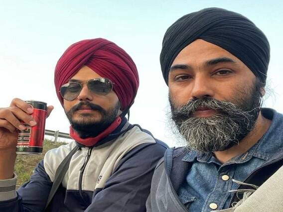 Amritpal Singh : Amritpal New Selfie with Papalpreet With Cold Drink Amritpal Singh: અમૃતપાલે પંજાબ પોલીસની ઉડાવી મજાક, તસવીર બાદ ભારત સરકાર સક્રિય