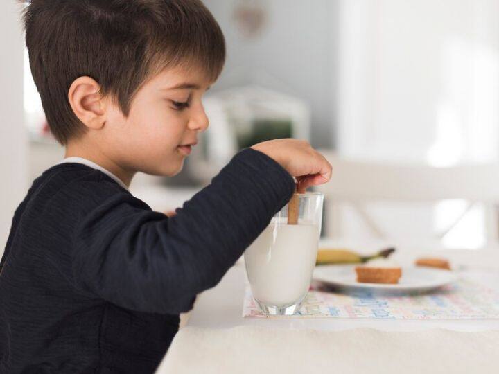 Never let children eat these 4 things with milk, otherwise there will be a bad effect on health