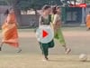 Watch: ग्वालियर में साड़ी पहन महिलाओं ने खेला फुटबॉल, मुकाबला देखने के लिए उमड़ी भीड़