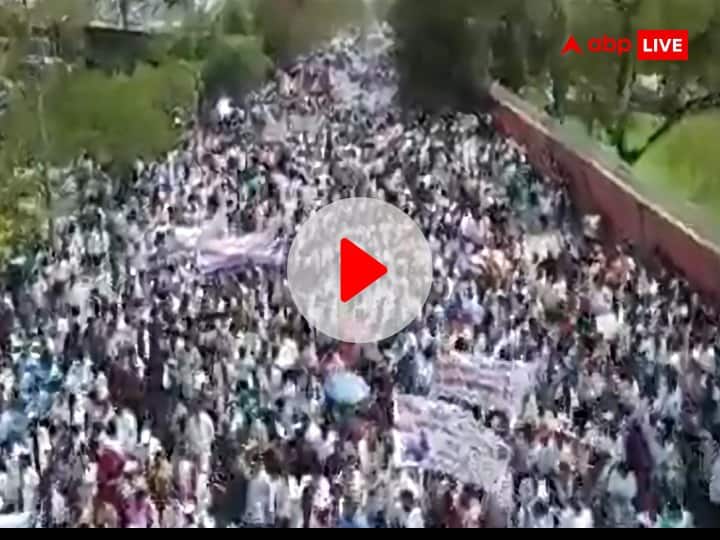 RTH Right to Health Bill Protest Private Doctors Foot March on Jaipur Roads Video Viral  RTH Bill Protest: राइट टू हेल्थ बिल के विरोध में जयपुर में पैदल मार्च, उमड़ा डॉक्टरों का सैलाब