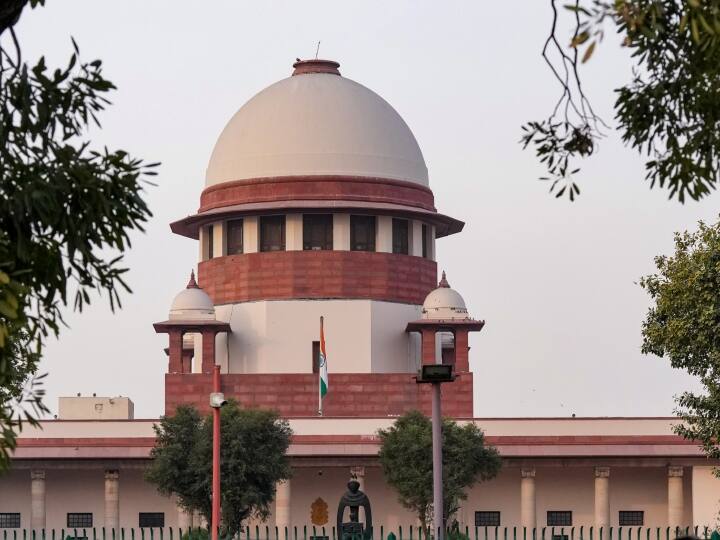 Supreme Court rejects UP governments plea hathras case you should not file such petition सुप्रीम कोर्ट से यूपी सरकार को झटका, हाथरस मामले में कहा- आपको ऐसी याचिका दाखिल नहीं करनी चाहिए