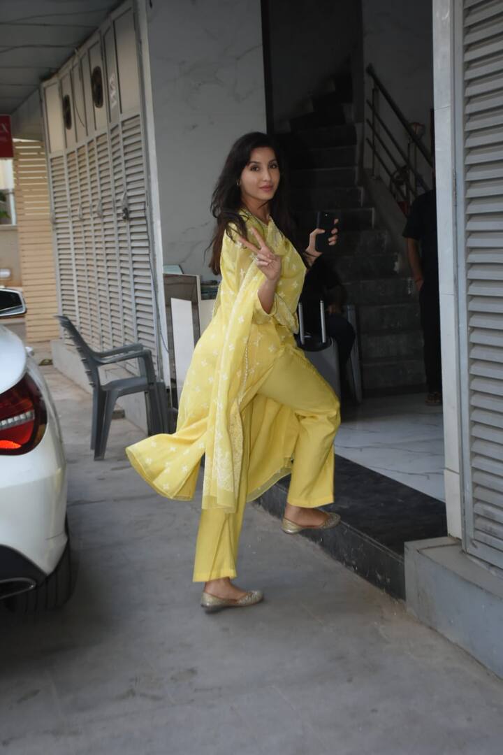 The actor, who is often spotted wearing athleisure or body-con outfits, was seen donning a yellow suit.