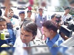 बिहार: तेज प्रताप यादव बने बड़े पापा, छोटे भाई तेजस्वी के घर बेटी पैदा होने पर बोले- नवरात्रि में देवी आईं