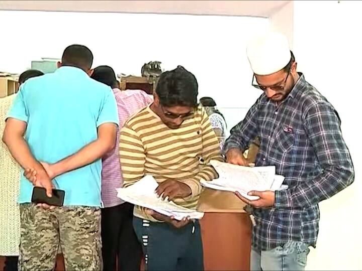 त्यामुळे आज विभागीय आयुक्त कार्यालयात मोठ्या प्रमाणावर विरोधात आणि समर्थनात अर्ज दाखल होण्याची शक्यता आहे.