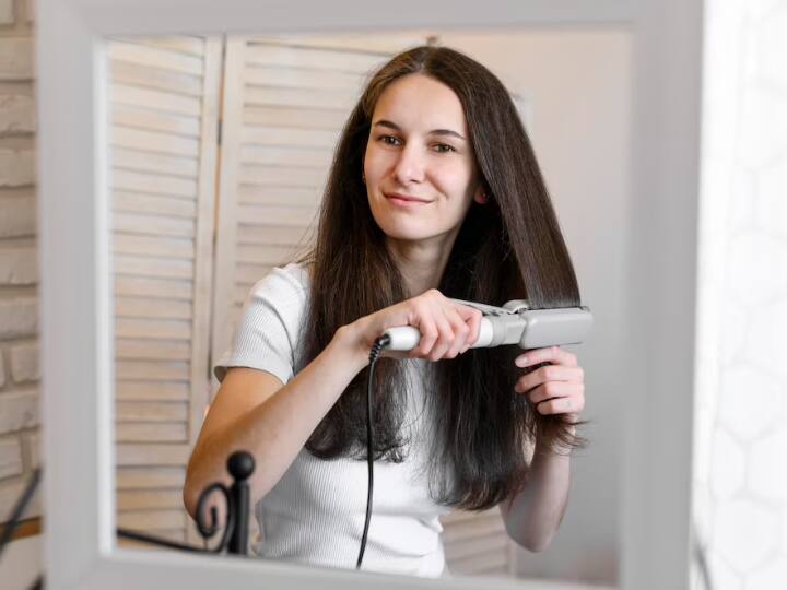 How to protect hair from heat damage when using a pressing machine क्या बाल सीधे करने वाली मशीन बालों को डैमेज करती है? अगर हां... तो बचाव कैसे करें?