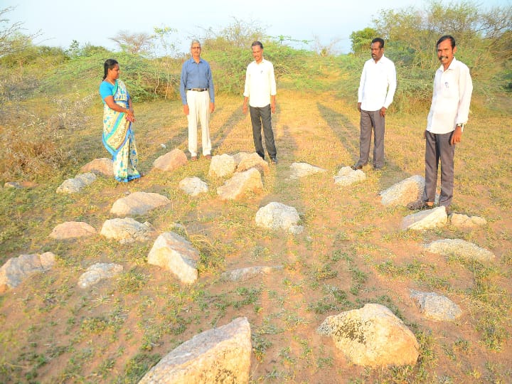 Sivagangai: சிவகங்கையில் பெருங்கற்கால கல்வட்டங்கள், கற்பதுக்கை எச்சங்கள், கற்காலக்கருவி கண்டுபிடிப்பு