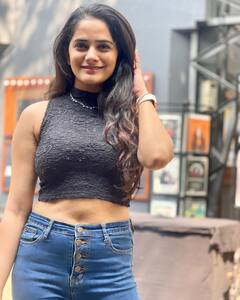 Bhagyashree Mote: अभिनेत्री भाग्यश्री मोटेचे बोल्ड आणि ग्लॅमरस फोटो सोशल मीडियावर व्हायरल!