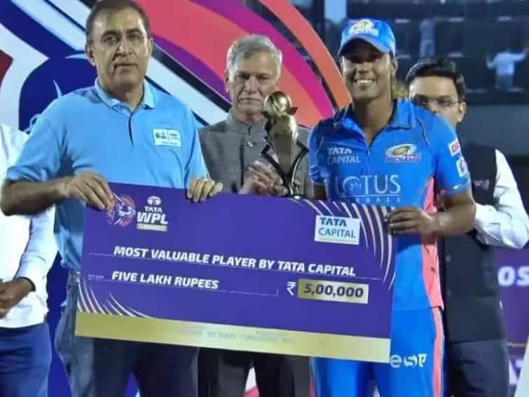 WPL 2023 Winners Prize Money of Orange Cap Purple Cap MVP of Womens Premier League Mumbai Indians WPL 2023 : पुरुषांच्या आयपीएलच्या तुलनेत महिला प्रीमियर लीगच्या 'प्राईज मनी'मध्ये आहे खूपच फरक, वाचा नेमकी रक्कम
