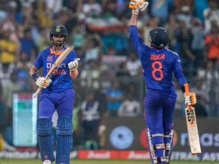 Ravindra Jadeja Promoted and KL Rahul Demoted As BCCI Announce Central Contract BCCI Contract: 'ஏ' பிளஸ் வீரராக தரம் உயர்த்தப்பட்ட ஜடேஜா.. 'பி' வீரராக தரம் தாழ்த்தப்பட்ட கே.எல்.ராகுல் - பி.சி.சி.ஐ. அதிரடி