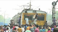 তিলজলা-কাণ্ডে প্রতিবাদের জের, শিয়ালদা দক্ষিণ শাখায় বন্ধ ট্রেন চলাচল