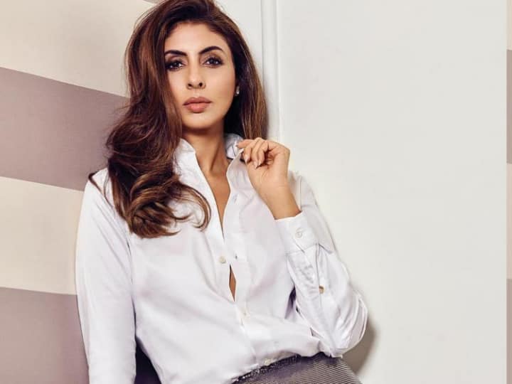 Shweta Bachchan: श्वेता बच्चन सदी के महानायक अमिताभ बच्चन और जया बच्चन की लाडली और इकलौती बेटी हैं. इसके बावजूद एक वक्त उनकी लाइफ में ऐसा था कि उन्हें उधार पैसे लेने पड़ते थे. जानिए दिलचस्प किस्सा....