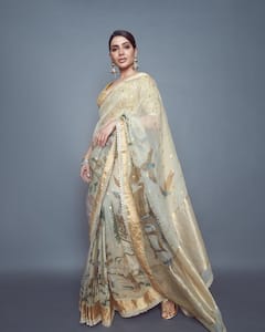 Samantha Ruth Prabhu: समंथाच्या ऑर्गेंजा साडीनं वेधलं चाहत्यांचं लक्ष; किंमत ऐकून व्हाल अवाक्!